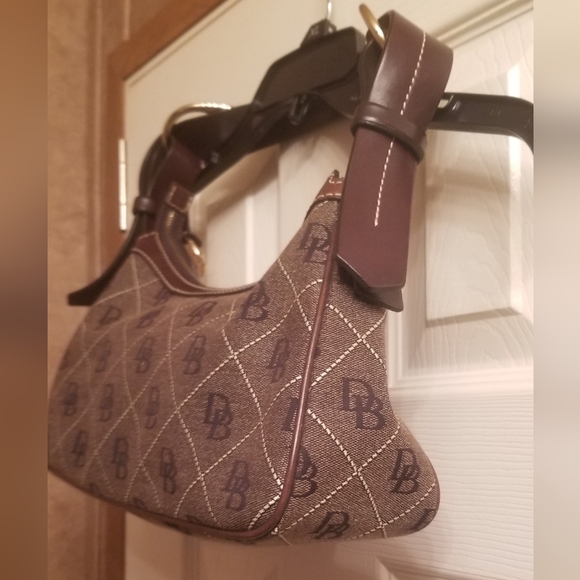 Purse - Picture 4 of 10